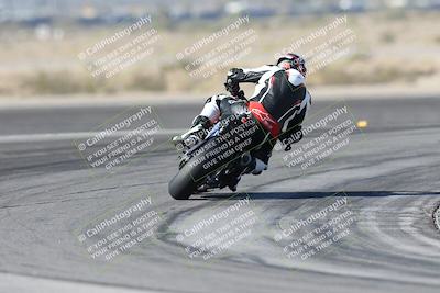 media/Dec-01-2025-Moto Forza (Mon) [[2daa91e15f]]/1-Advanced Group/Session 2 Turn 11 Backside/